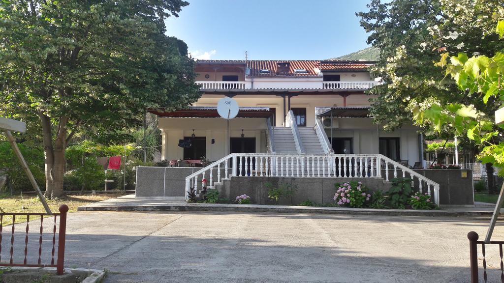 Ferienwohnung Vuko I Magdalena Midzor Petrovac na moru Exterior foto