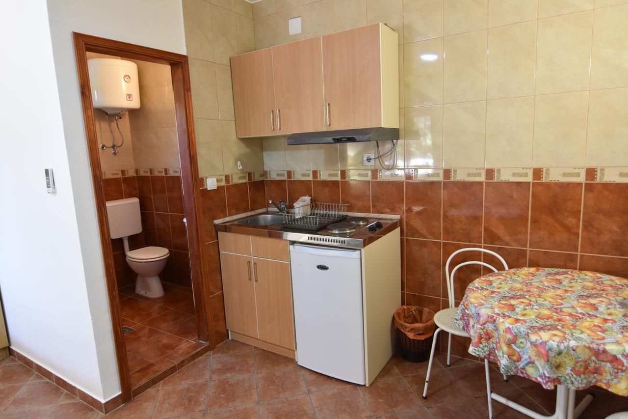 Ferienwohnung Vuko I Magdalena Midzor Petrovac na moru Exterior foto